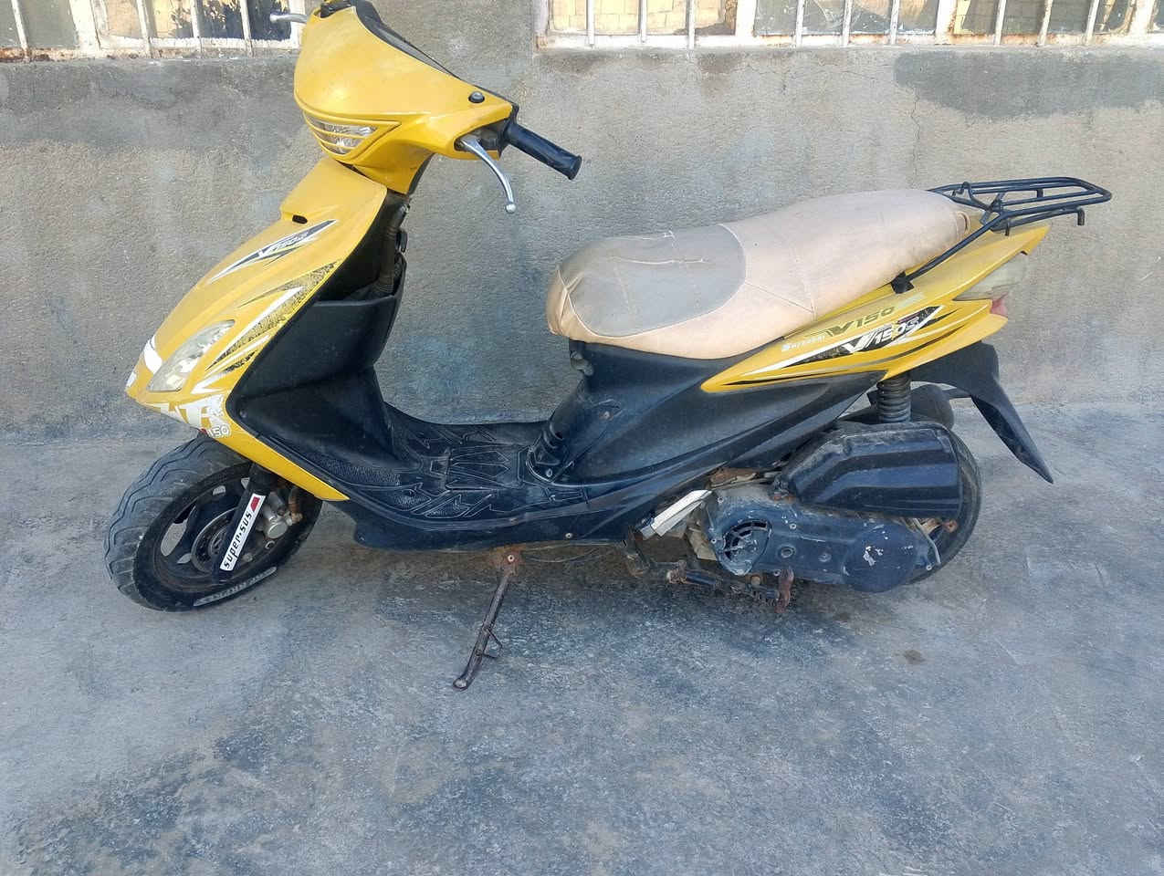 سلام عليكم دراجه صيني للبيع دراجه طافيه ماتشتغل (كايمه) تحتاج تجفيت سعر 125وبيه مجال  مكان المسيب الاتصال. ***********
