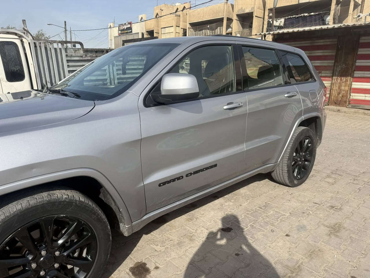 سلام عليكم جيب بلاك توب موديل٢٠٢١ بيع ومراوس حادث قطعه وحده  حجم المكينه ٦ رادارات خلفي كشنات جلد و شامو شاشه كبيره حساسات بلادي لايت زنون بلدي نظام سبورت نظام ايكو نظام مانع انزلاق بصمه تشغيل عن بعد صندق كهرباء نظام اقتصاد من توكف بازتحام تطفي كشنات تدفه ستيرن تدفه بعد هواي مواصفات سعر مناسب على خاص ***********
