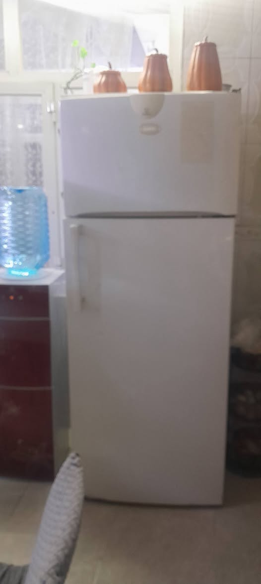 ثلاجة شغالة اي عطل مابيها ب150وطخم خشب زان ب150بيهم مجال بسيط


**إذا كنت صاحب هذا الإعلان وتريد حذفه لأي سبب، رجاءا أرسل رسالة إلى الدعم الفني**