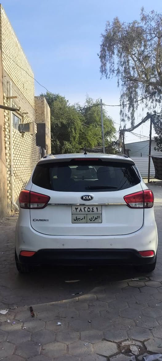 كارينزا للبيع
كارينزا 2014 4 سلندر 2000 مكفول عام بس اكو كم مكان جرد ب صبغ مبين بصور  ماشيه 200الف للاستفسار الاتصال ***********
