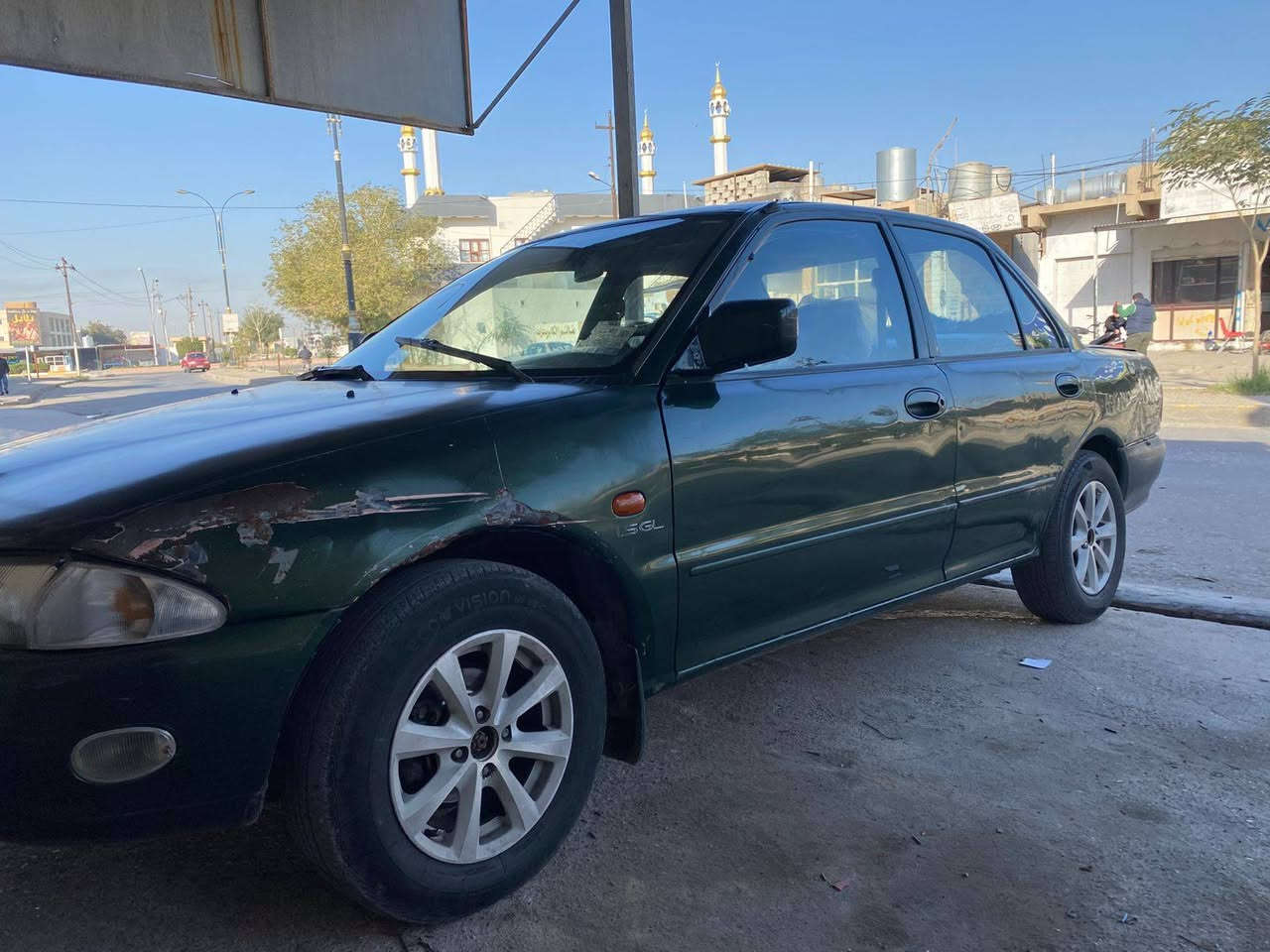 بروتون موديل 2002 رقم كركوك كير عادي 
سنه ويه عاج شرت تحويل أو وكاله 
شرت قرص ول اضباره بدون غرامه 
دفتر بنزين موجود محرك كير صدر تبريد 
تايرات كله بشرت صعر 38 بي مجال عشرايي 
***********
*********** كركوك, العراق
