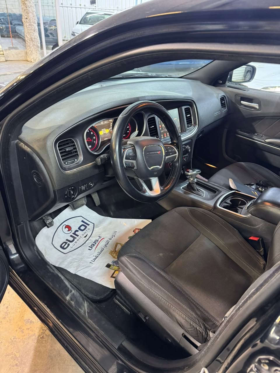 سلام عليكم الغوالي
جارجر موديل  SXT 2016 
السياره (كلينننن تايتل)
كفاله محرك كير مكفولات
محرك 6 سلندر
السعر 193 وبيها مجال
مكان بغداد الكريعات 
الاتصال ***********
