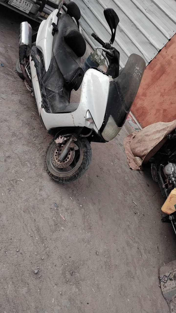 اسلام عليكم دراجه ماجسته لبيع معدل مكينه ناعمه كله شغال ٣٠٠ وبيها مجال ***********
