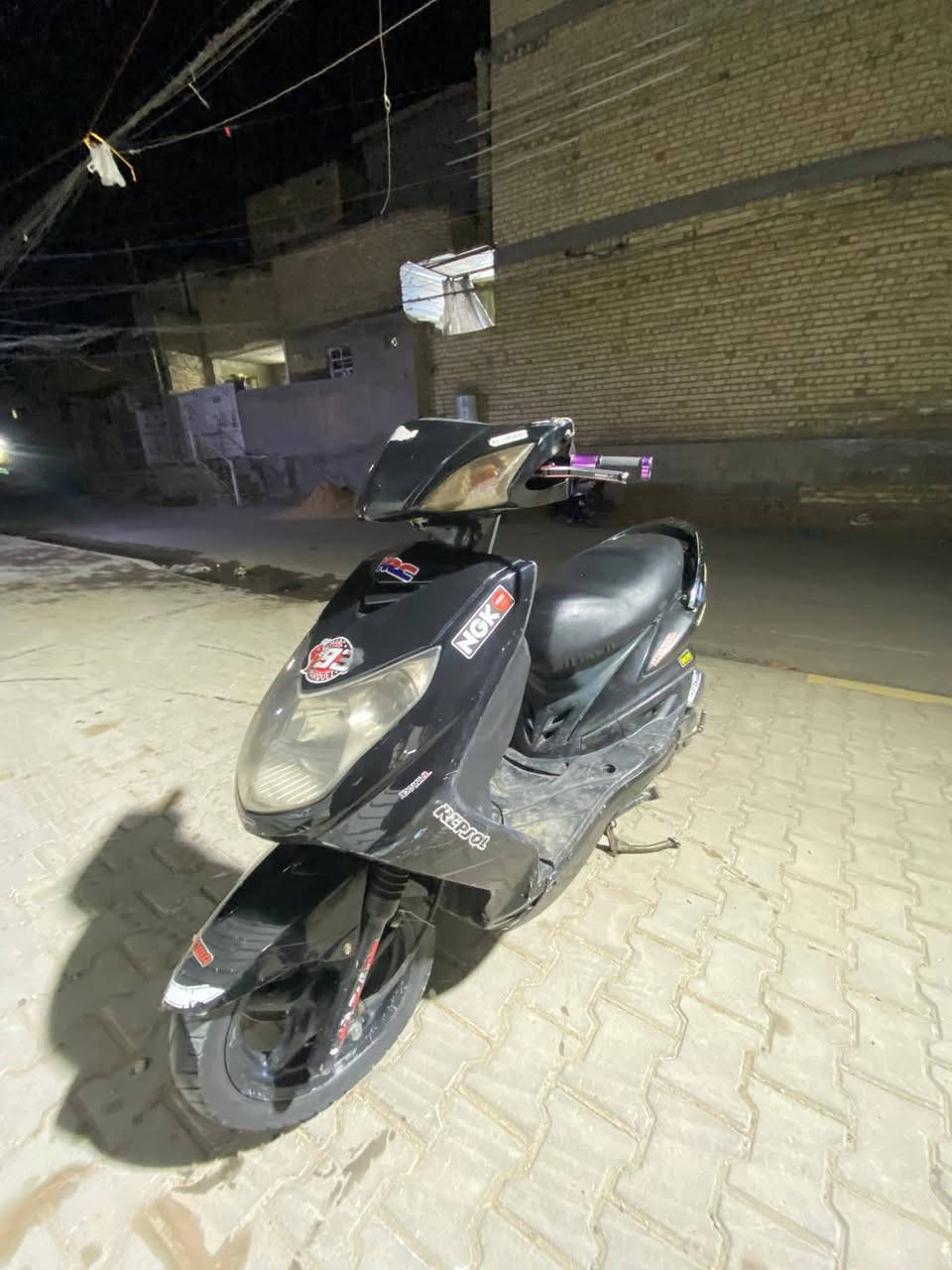 سلام عليكم سكنس فحل
سكنس فحل كابريتر دراجه كامله نكره سلف بكل وقت

كلها شغاله  

يدات koso

بيها قباقه نيكل 
سعر (600بيها مجال)
شراي***********
