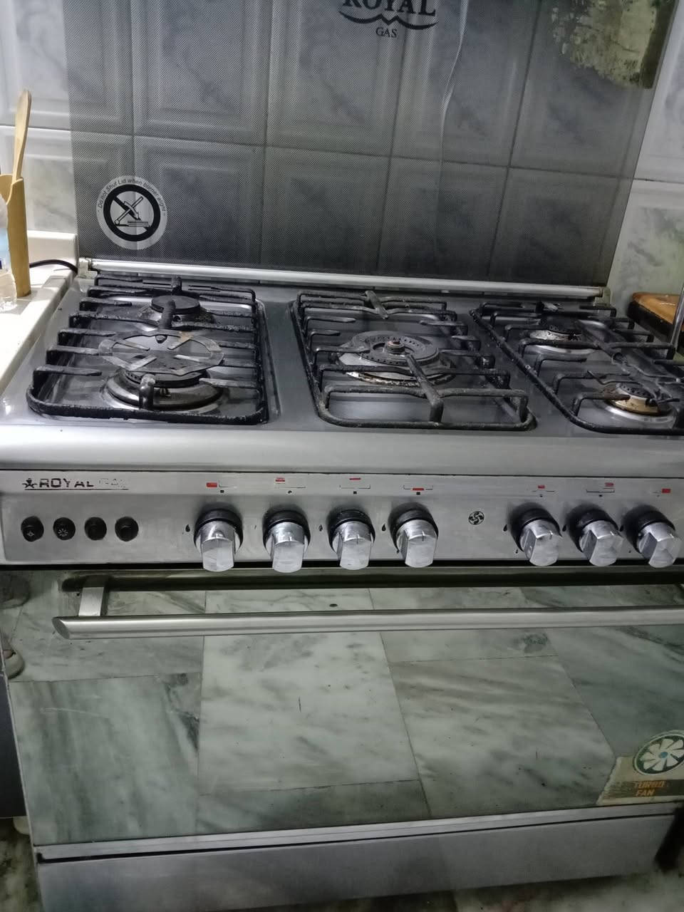 مقوي شبكه ب5 الف
دش تلفزيون ب10 الف 
شوايه كهربائيه ب10 الف 
طباخ خمس عيون ب275 الف 
للاستفسار الاتصال على الرقم ***********

