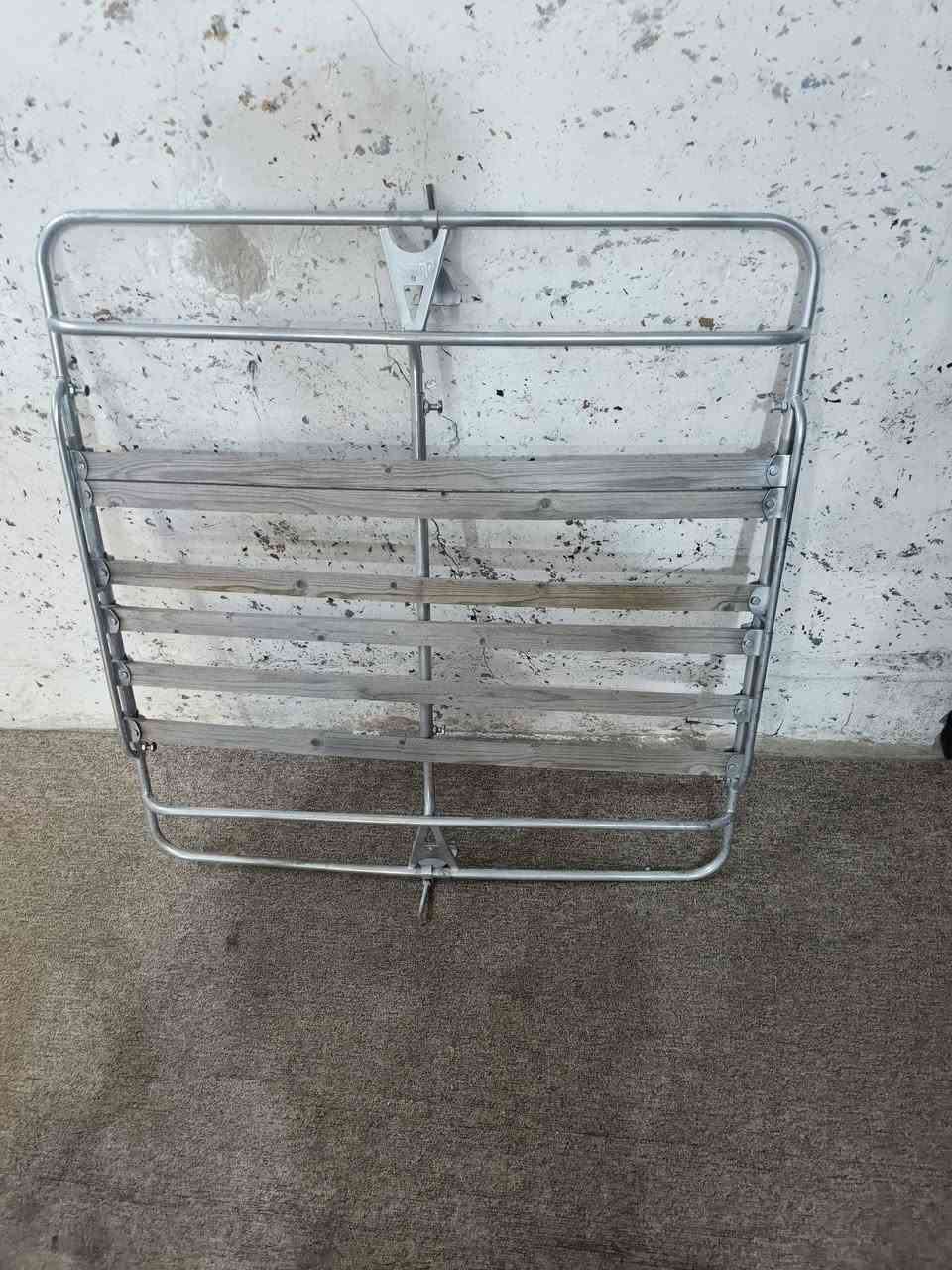 سلام عليكم سيبايه سل ستيل جوكر ترهم اغلب السيارات كامله هيه وغراضها مكاني بغداد الخطيب قيم بليرضي بي الله ***********
