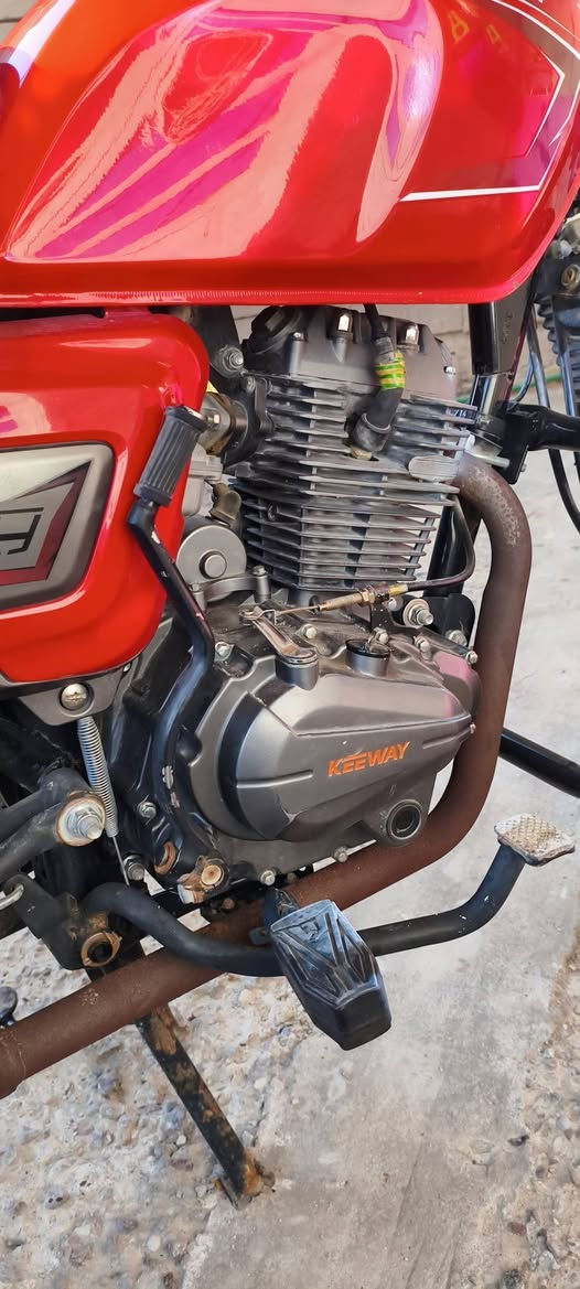 للبيع دراجه كي واي جديده موديل 2022اوراق بعد احله من الصور السعر خاص قضاء المدينه رقم الموبايل *********** او واتساب
