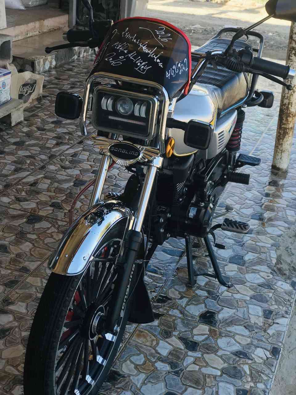 للبيع دراجة سيفان
موديل ٢٠٢٦
دراجة جديدة مكفولة
بصمة تشغيل 
محرك اسود 200cc
سعر ٨٧٥ وبيها مجال 
رقم الهاتف /***********
