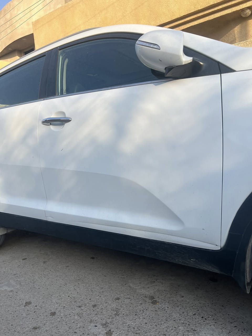 السلام عليكم
كيا سبورتج للبيع
موديل ٢٠١٦ 
خليجي
رقم بغداد
ماشيه ١٥١ الف وقابل للزياده
السياره بانوراما
عليها دوشمه ارضيه كاملة + لايتات لد بجم كامل ابيض
السياره كاملة اي نقص مابيها
كلين اي بارد او صبغ مابيها فقط شخط بالباب
للاتصال ***********
مكان بغداد البياع
