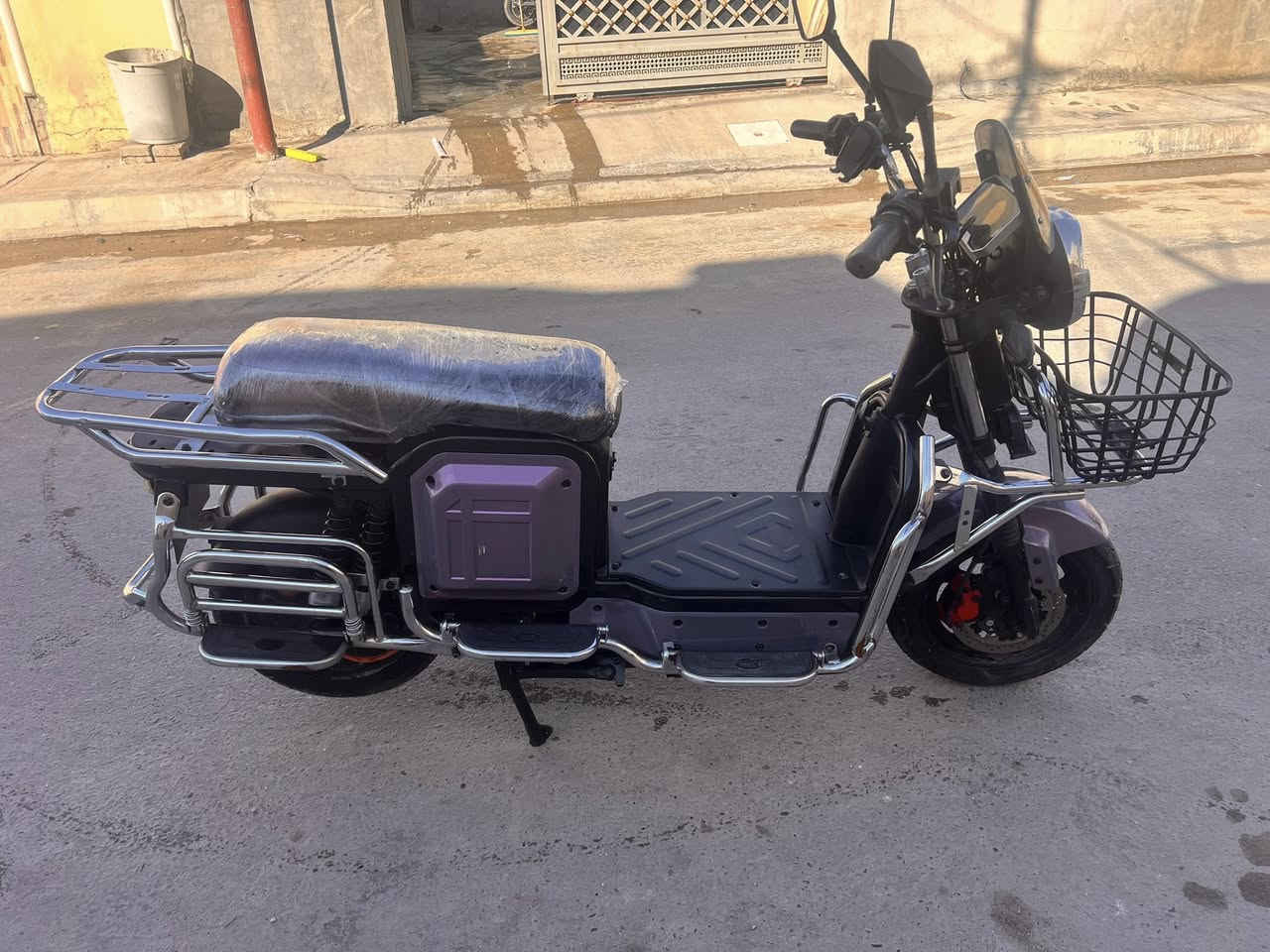 السلام عليكم 
جبلي ابو السله موديل 25
6 بطاريات ع الفحص 
نضافه فول 
جهاز انذار مانع السرقه دبل بصمه
السعر 550 وبي مجال 
***********
‭٠٧٥١ ٩٢٠ ٠٣٨١
