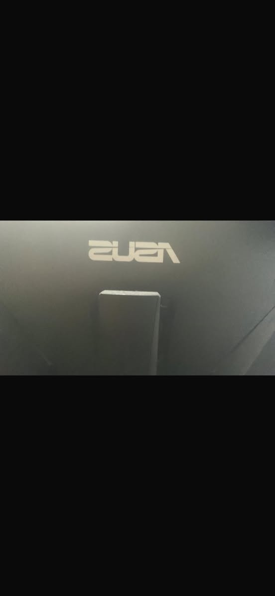 شاشات كيمنك اثنين البيع قيم واذا سعر عجبني بلعافيه عليك ملحضه بدون محولات تشغيل *********** العنون بغداد كريعات
