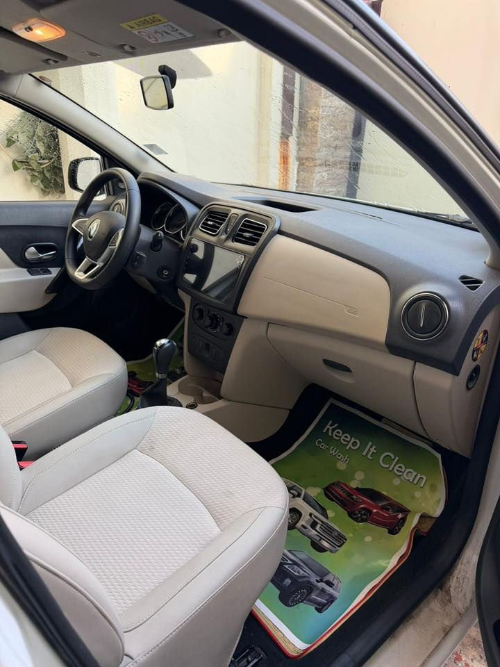 السلام عليكم رينو سمبل موديل 2020
حرة باسمي ماشية 1.000 الف كيلو زيرو
السيارة مكفولة من الشخط من كلشي على حطه الشركة.. مكينة 1600
مكانه بغداد البياع  ***********
للبيع فقط السعر 123 ورقة اخوان السيارة زيرو زيرو مال بيت وبلعافيه على الي ياخذهااا..
