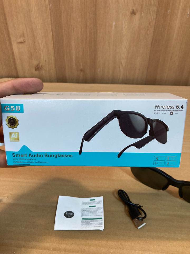 نظارة #اصلي شمسية حماية من أشعة فوق البنفسجية +بلوتوث بيه سماعه للاتصال او موسيقى اهل الدلفري او صاحب سياره  بل اتصال يوجد توصيل  الي مهتم يتمم  20 وبل عافيه خاص  او على واتس يوجد توصيل *********** بغداد, العراق
