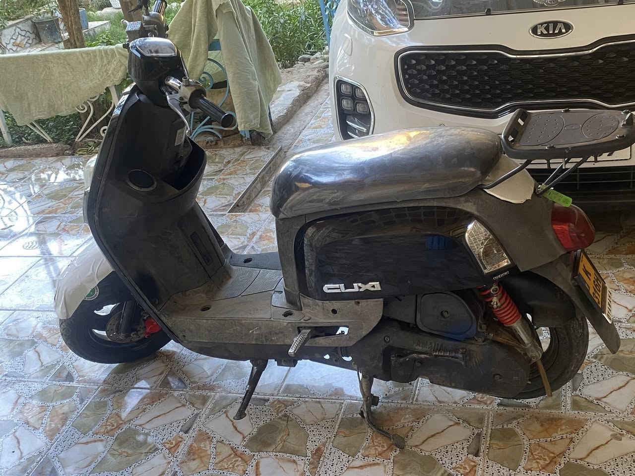 سلام عليك شباب دراجه بوليس دراجه نضيفه كلش ومامتعوبه هوايه دراجه خير من اللّٰه كلشي شغال
بيهه محرك مكفول كفرات ختم واحد السعر 950
وبيه مجال الشراي يتصل على هاذه الرقم
*********** العنوان كوت
