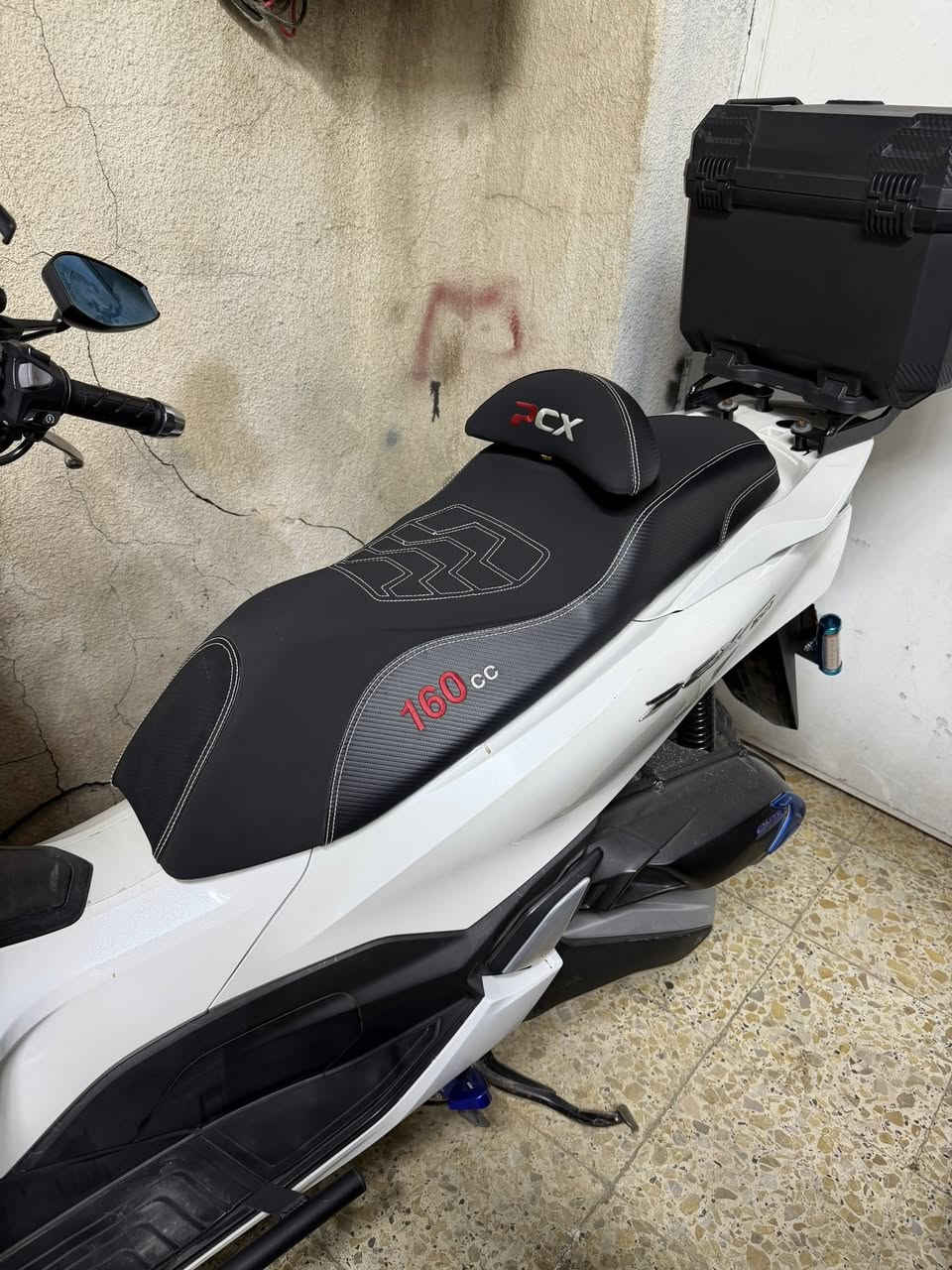 كشن pcx يرهم للجيل ٣ و٤ و٥ سعر ١٠٠
مكان بغداد ***********
