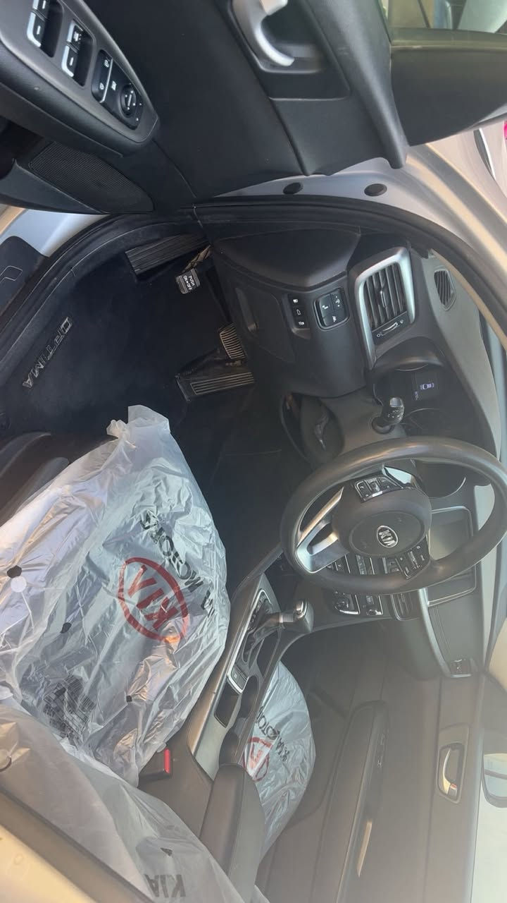 السلام عليكم ..
للبيع كيا اوبتما ٢٠١٩ امريكي مكفولة( كلين) بدون حادث ولا ايرباك حتى الدعاميات بدون صبغ
سيارة جديدة جداً بدون اي نقص 
رقم سليمانية الجديد 
المواصفات :-
١- شاشة كبيرة 
٢- رادارات جانبي وامامي 
٣- فول تحكم ستيرن 
٤- كامرة + حساسات
٦- محرك ٢٤٠٠ مكفول
٧-ويل ١٨ + تخم تاير جديد 
وباقي المواصفات المعروفة للاوبتما 
ملاحظة ( بارد مكانين بسيطات جداً ) 
عنواني بغداد حي العدل 
السعر 143
***********
