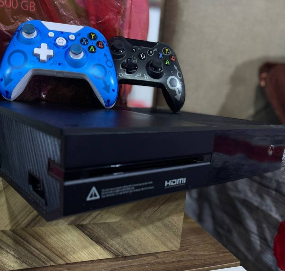 اكـس بوكـس ون
جهاز نظيف وكامل ملحقاتة ذاكرة 500
قرصين وحساب بي لعبة مشترينها دائمية
لا مفتوح ولا مصلح بعده بلاصق ضمان الشركة
(السعر 175) او مراوس مع موبايل
العنوان البصرة يم مستشفى المواساة
***********📞
