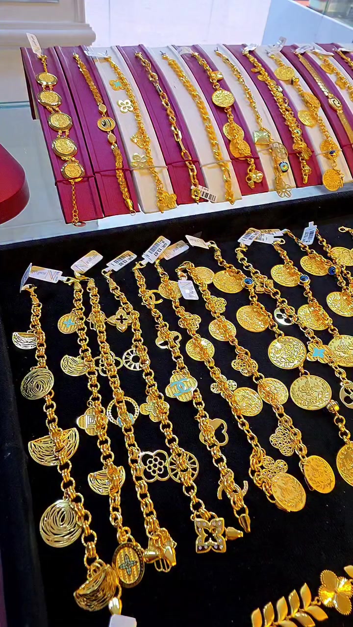 تخفيضات بسعر الذهب والاجور من♥️
♥️ مجوهرات مهند العكايشي ♥️


**إذا كنت صاحب هذا الإعلان وتريد حذفه لأي سبب، رجاءا أرسل رسالة إلى الدعم الفني**