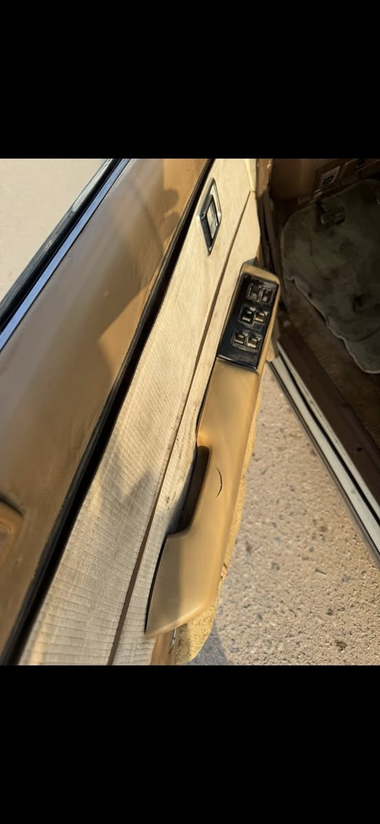 سوبر 82 بلاد مكينه بلاد رقم بغداد بأسمي مكفوله جاهزه مابيه نقص تبريد شغال كابريتر جديده 
السعر 55 وبيه مجال ***********
