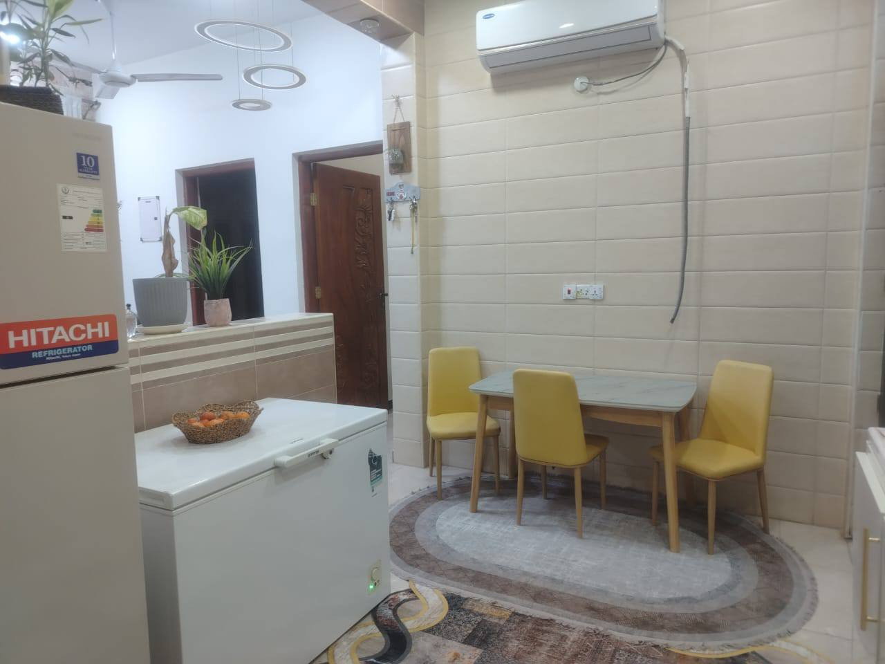 بيت للبيع منطقه الموحيه مساحه١٠٠متر طابقين 
البناء درجه اولئ مطلوب اسكان 15 السعر ٢١٠ وبي مجال 
مقاطعه ٣٧ قريب عله تبليط كلش مقابل المدينه المائية 
***********
