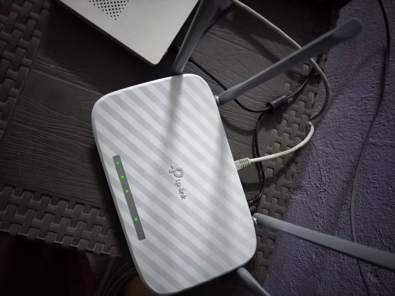 اسلام عليكم
منضومة نت ضوئي او نت برج 
_راوتر تيبلنك 4 ارينات +تحويلة نت ضوئي  شغال سعر 45
_ صحن ابو ريشة سعرة 60
اجهزة شغالة ومكفولة


**إذا كنت صاحب هذا الإعلان وتريد حذفه لأي سبب، رجاءا أرسل رسالة إلى الدعم الفني**