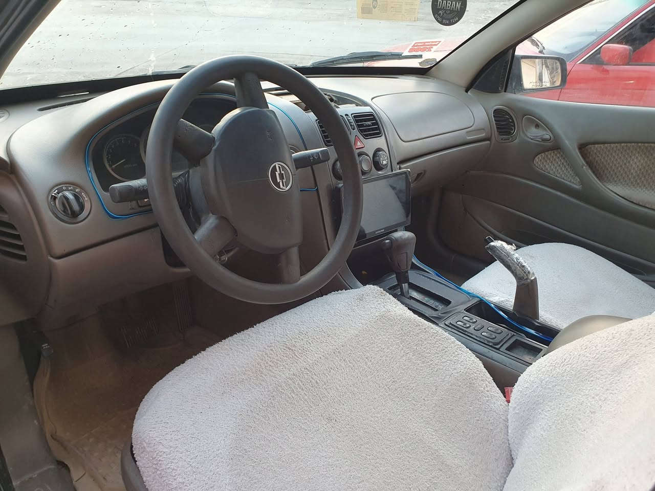 سەرتا بە ناوی خوا شۆفلیت لۆمینا
2004  ئاڕم پلاسیک سلیمانی بە شەرت 
گیرو مەکینە ئەڕنەب بەشەرتی 10 فیتەر  
ئۆتۆ ماتیک 
چوار جام کارەبا 
گەرمیو فلچەو تەبرید سارد بەس ڕایتەری پیوە نیە 
ناو زەرد 
کوشن کارەبا 
ئاوینە کارەبای 
چوار تایەو ویل لۆکە بەسراوە 
شاشە ئایپات 
دەبڵ گیچ کامل گیچی؟ئیش ئەکات 
دەعمو لیدراوی نییە 
بەنزین زۆر کەم ئەخوات 
ماڵی دۆستە سعری 20 وەرەقەو مجال
 گۆرینەوەش ئەکەم  
***********
***********
