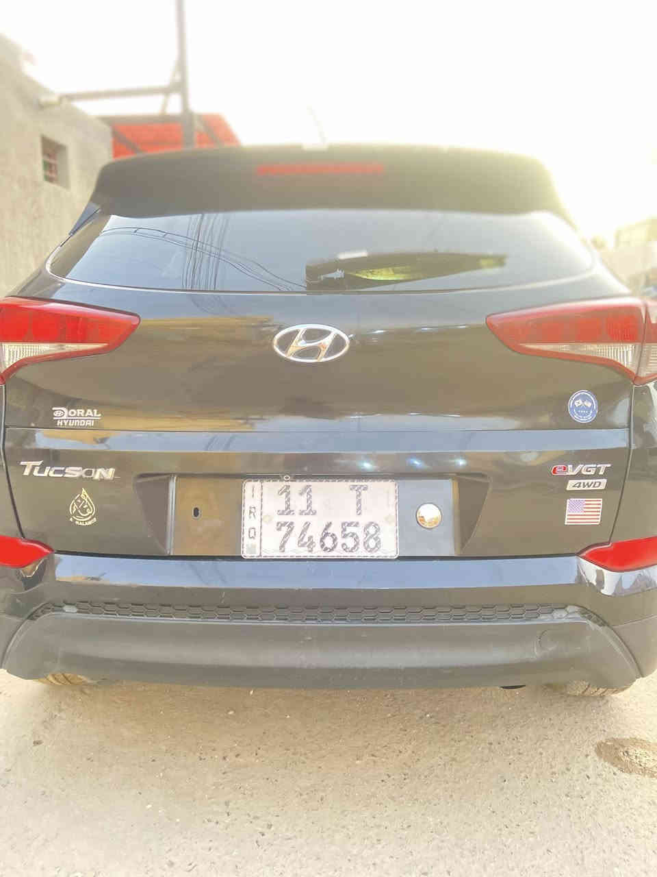 السلام عليكم 
توسان مديل 2017
لون اسود
مكينه 2.0
شاشه 
كأمره
كشن سائق كهرباىي
مواصفات عاديه
حادث بسيط 
بيها إرباك دشبول 
سياره خير وبركه 
الاتصال والاستفسار 
*********** يتوفر واتساب نفس رقم 
@إشارة
