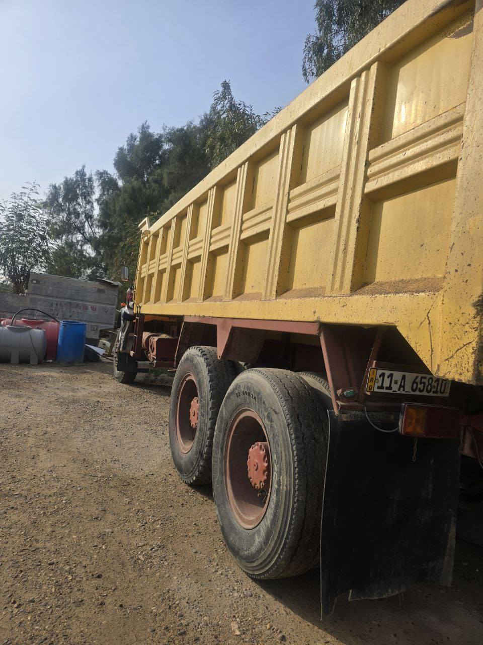 سلام عليكم..اقجم 79 محور 80 مجموعة G اف كير 90 محرك خير من الله بدي جديد سياره مال جناي رقم انكليزي بغداد.السعر 40 المكان المحموديه الطريق السريع منطقة الداينيه الاتصال على الرقم ***********,,,,***********
