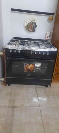 طباخ جديد ممستخدم للبيع بسعر 450 وبي مجال للتواصل على هذا الرقم 075108...