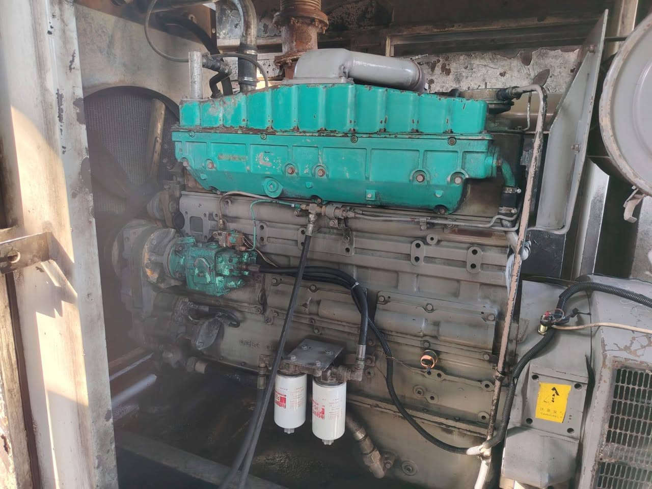 السلام عليكم للبيع كمنز 5 ونص انجكتر عادي  استندر لا صرف ولا بخار 350 كيفي بدون كاتم مكان بغداد ) ***********
