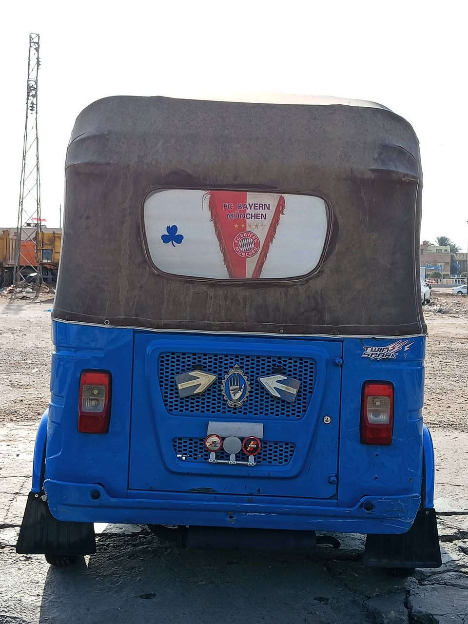 السلام عليكم تكتك للبيع 22مضلع كفاله عامه رقم واسط تكتك جاهزه عله اخر حبايه  للستفسار الاتصال من ***********🫡🦅
