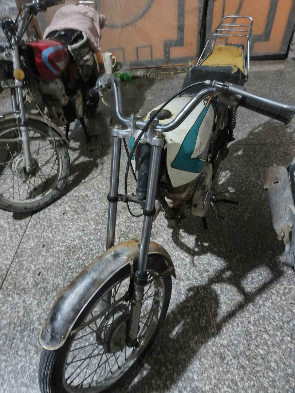 كلك دراجه حلوه مال شغل سعره ٢٥٠
***********
