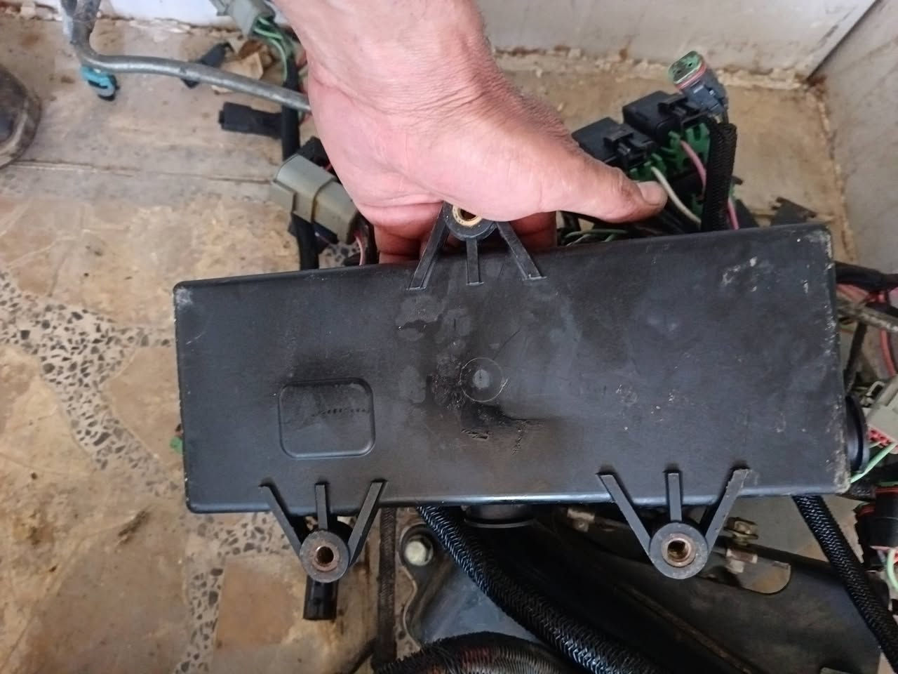 قطع غيار بوبكات للتواصل على الرقم ***********
