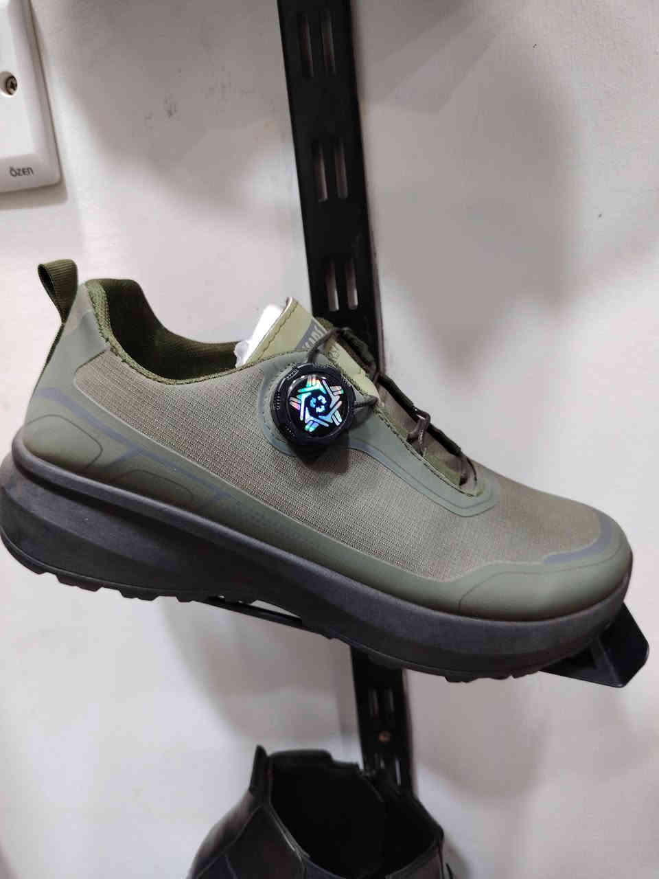 بسم الله وعلى بركة الله تم افتتاح محلات لتجهيز العسكري يتوفر جميع التجهيز العسكري اصلي وعادي العنوان المحموديه شارع الذهب مقابل شركت عشتار @إشارة ***********
