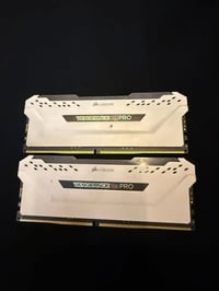 كمبيوتر • سعر خاص • طلب صداقة