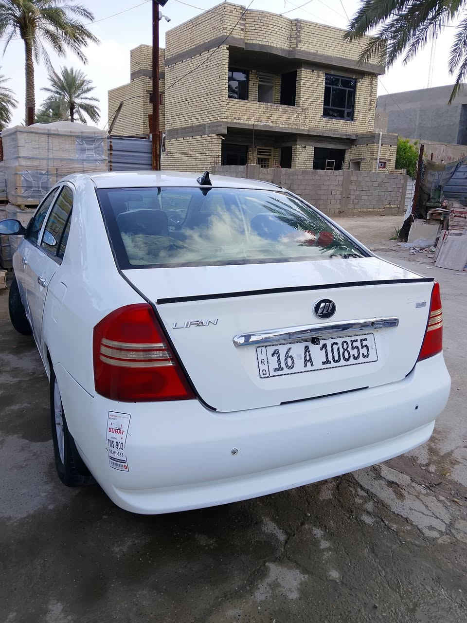 ليفان2012 مصبوغه السيارة مكينه وكير  مكفوله ما بيها اي نقص شغل واطلع سياره باسمي تحويل ثاني يوم سنويه 30تقره كير عادي تبريد تادفئه شغال 35وبيها مجال *********** مكاني دوره

