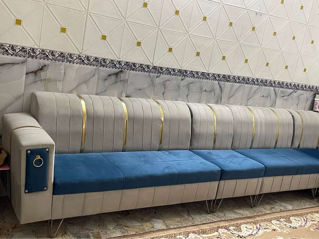 تخم ديوان 10 مقاعد نضيف مابي اي ضرر كوشاتة وطبلة  للبيع السعر  225 بغداد الشعلة الخطيب الزراعي *********** بغداد, العراق
