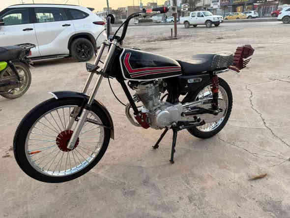 كبلل بل سعرر عميي 650وبيها مجال مو شراي لا تخابر ودوخني وروح شوف فديو وصور ماراح اشرحلك عن الدراجه هيه تشرح عن نفسها رقمي ***********
