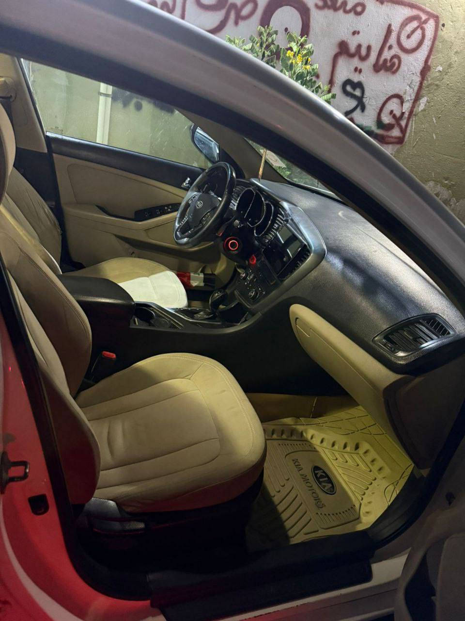 للبيع او مراوس
@إشارة  
اوبتيما خليجي 2012 محرك 2000 دوش المرغوب رقم قادسيه شرط التحويل مكينه كير مكفولات حداديه جديده تخم تاير جديد تبريد شغال 
***********
