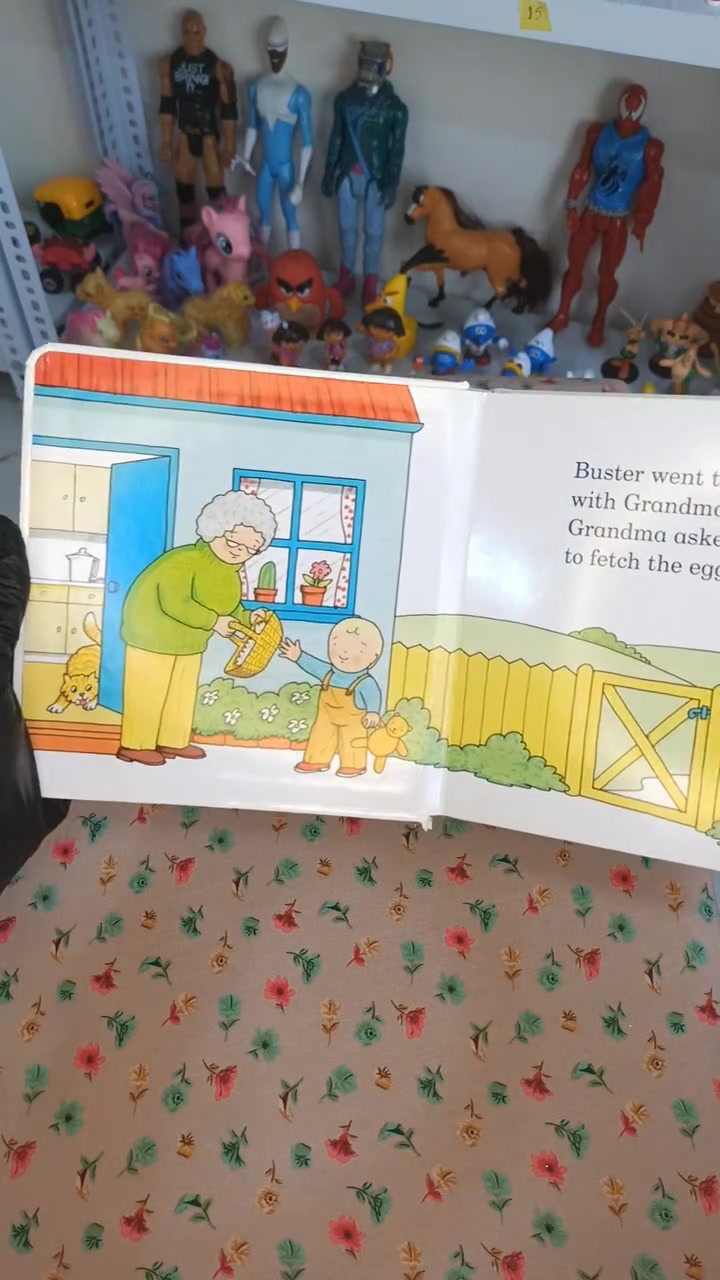 كتاب الأطفال "يا إلهي!" (Oh Dear!) من تأليف رود كامبل، وهو كتاب تفاعلي يتميز بوجود أجزاء قابلة للرفع.اسم الكتاب: Oh Dear!المؤلف: رود كامبل (Rod Campbell)نوع الكتاب: كتاب تفاعلي للأطفال (Lift-the-flap book)الحبكة: يتبع القصة شخصية تدعى "باستر" وهو يبحث عن بيض في مزرعة جدته
.
.
.
.
.

https://t.me/lmsa77

للتواصل واتساب ⬅️ ***********
