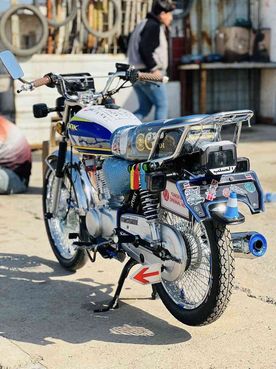 دراجة سونك جديدة كلها شرط صارلها 3 اشهر من شديتها مايعوزها ربع للبيع
سعرها 800 وبي مجال ***********
