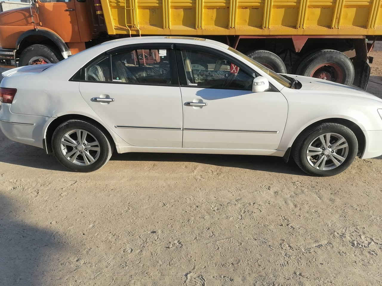 سوناتا البيع 2010 خليجية سياره مكفوله من صبغ وضربه بيها كدر شبر بارد سياره فول فتحه اشاير أمري سياره حلوه رقم انبار اتصل ع رقم ***********
