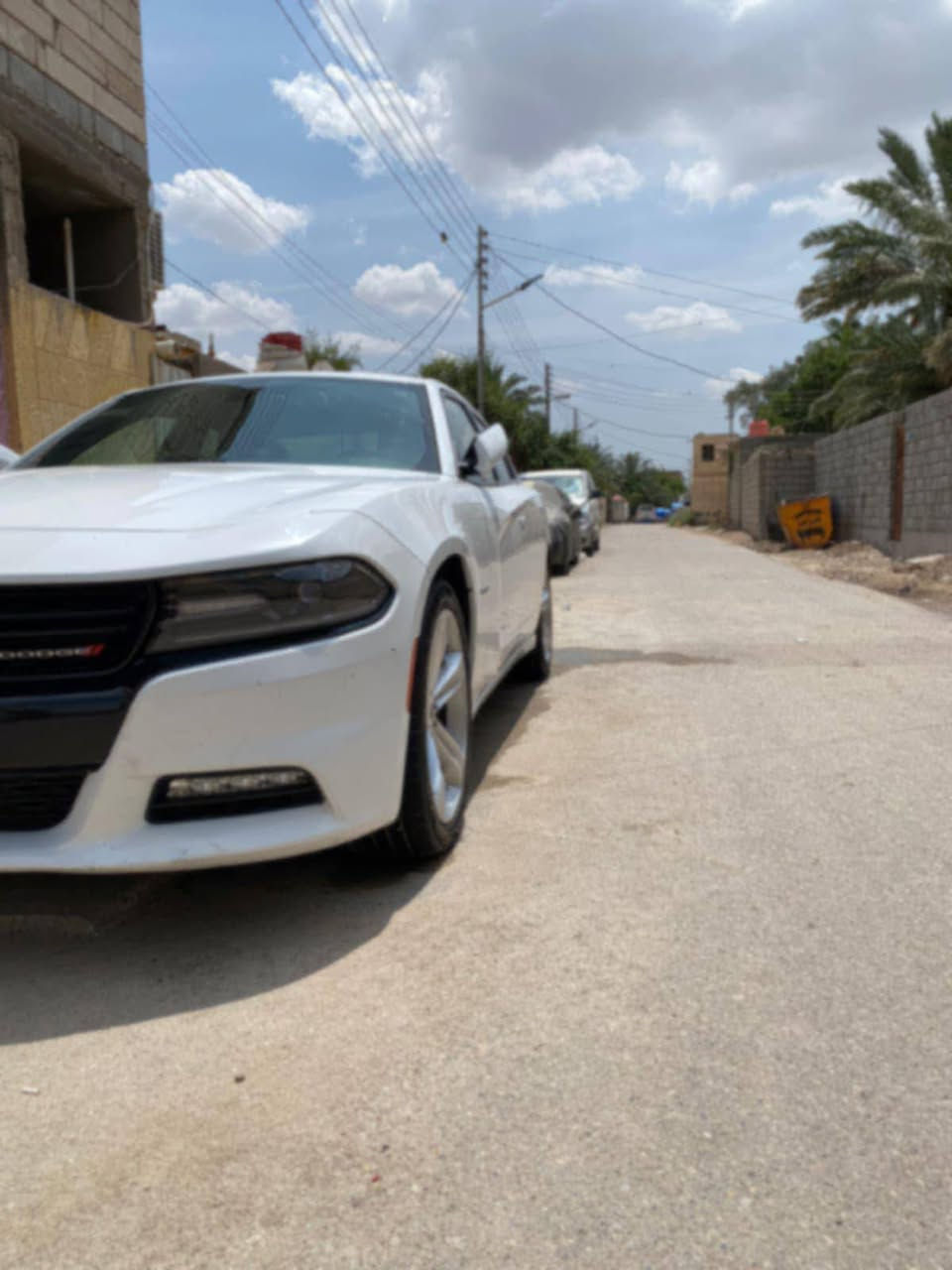 جارجر حاويه ادوات موديل 18فتة ارتي مكفول من الكص والصبغ داخله فتح مع حجز استماره بصره وياها سياره تسقيط رقم  ***********
