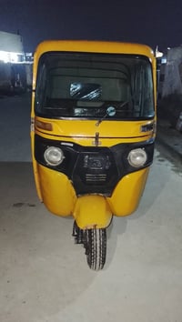 شباب تكتك لبيع موديل 16شهر 4تكتك نضيفه بيهة بس هاي ضربه بل لغد مكينه ن...