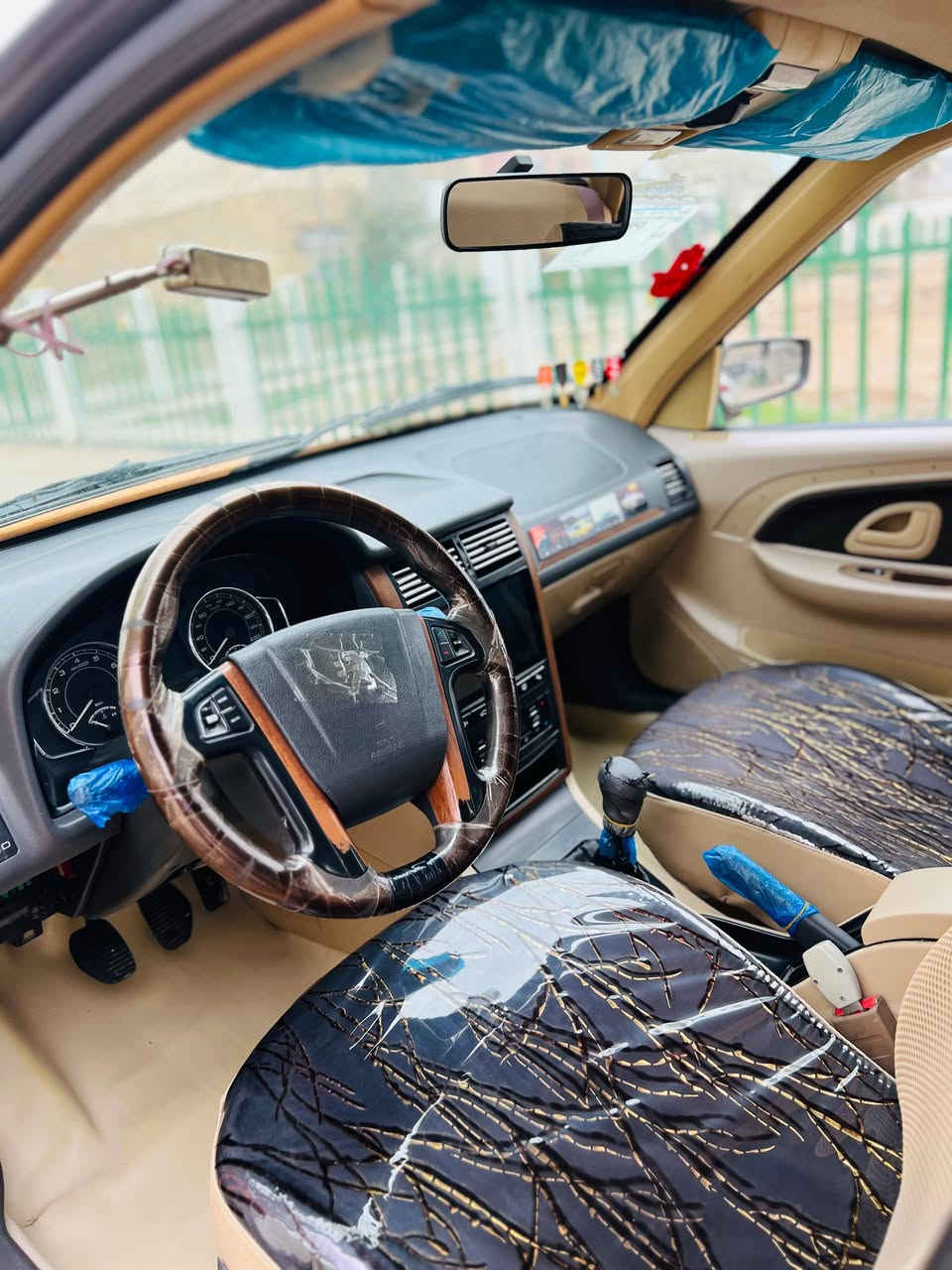 سلام عليكم بيجو بارص موديل 21 كفاله عامه سياره حلوه وجديده ماشيه100 بعد سنه وصير حره مكان ناصريه حي شهداء سعر 60وبيها مجال قليل الرقم ***********
