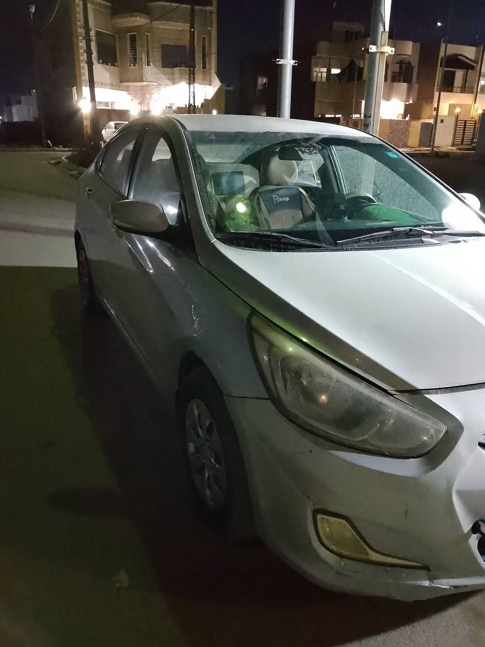 سلام عليكم سياره اكسنت موديل 16 محرك 1400رقم نينوى بسمي سياره بيه جاملغ امامي وخلفي سعر80$شرط الوكاله وتحويل*********** موصل, نينوى
