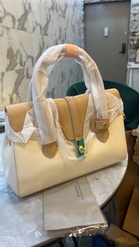 الجمال الالماني • جديد • ما مستخدم