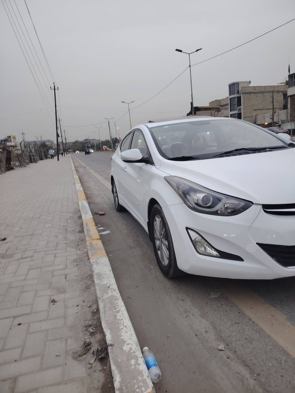 السلام عليكم  عندي الانتره مديل 2015 لسياره فول عده بصمه مري شفط فتحه داخل صاج ليت لد لسياره كلش نضيفه ومكفول من لصبغ مكينه 1800 وسعر 134 وبيه مجال مكان حي العامل ***********
