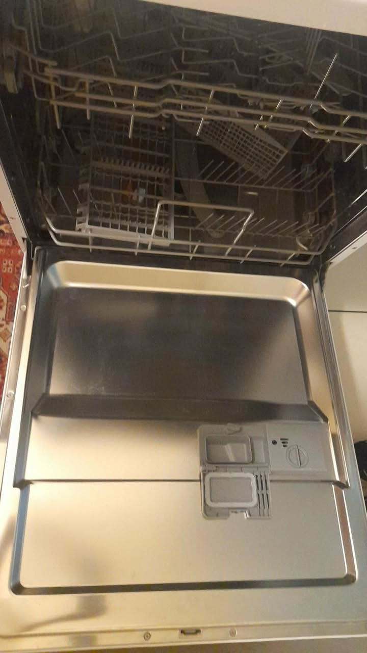 السلام عليكم عدي غساله للبيع رايدته ب350 وبيه فقط مجال اشويه


**إذا كنت صاحب هذا الإعلان وتريد حذفه لأي سبب، رجاءا أرسل رسالة إلى الدعم الفني**