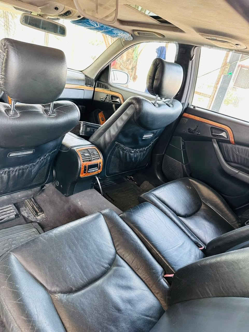 السلام عليكم
غواصة AMG اصل موديل 2001
بدون صبغ بدون ضربة 
كير ومكينة مكفولات
وال AMG مواصفاتها معروفة رقمها ذي قار
السعر 92 وبيها مجال حك الجية
مكانها ذي قار سوق الشيوخ
للاستفسار ***********
